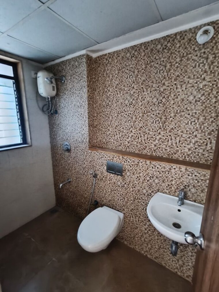 Bathroom, lodha-downtown 1 Bedroom 450 Sq.Ft. Apartment In Dombivli East Thane 10336532