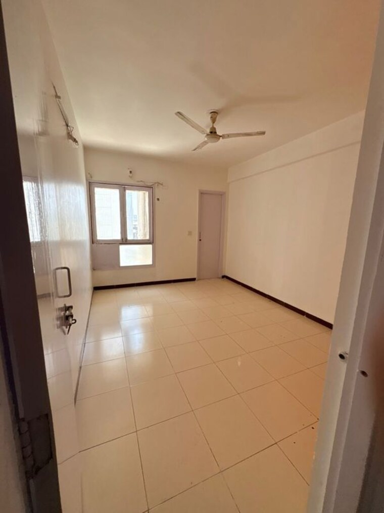 Bathroom, prahlad nagar 3 Bedroom 1500 Sq.Ft. Apartment In Prahlad Nagar Ahmedabad 10336531