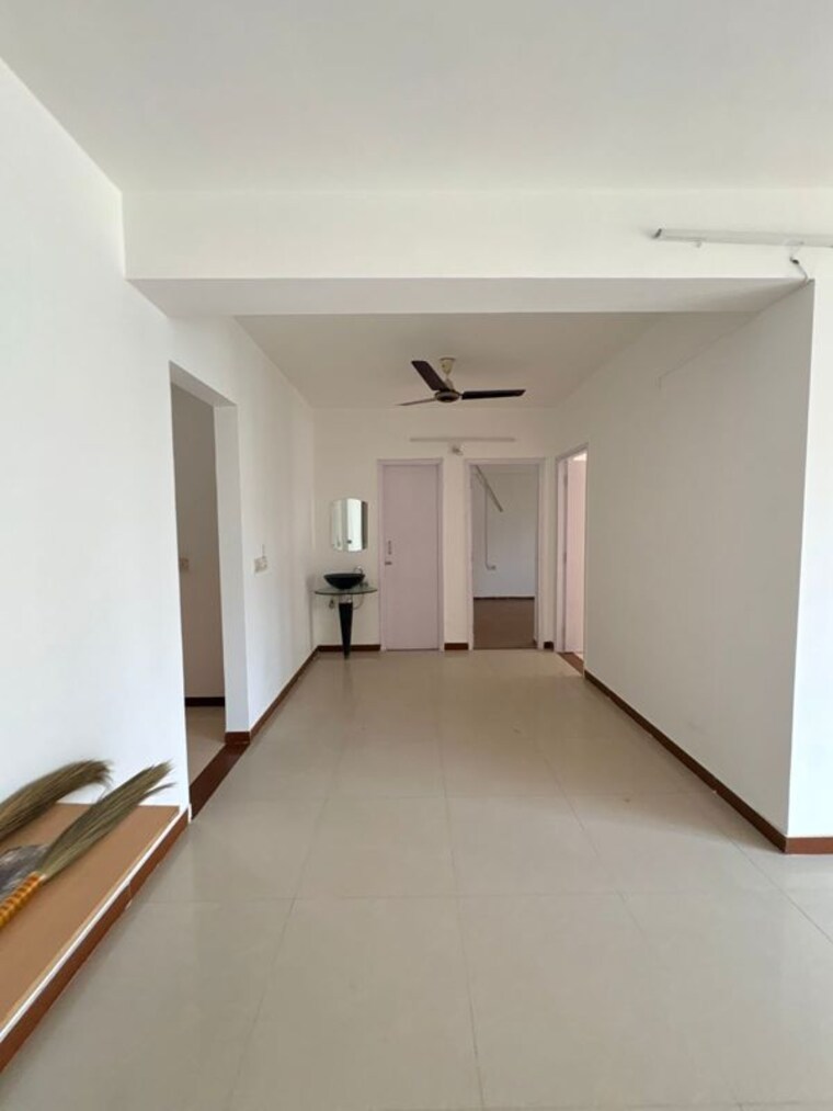 Room, prahlad nagar 3 Bedroom 1500 Sq.Ft. Apartment In Prahlad Nagar Ahmedabad 10336531