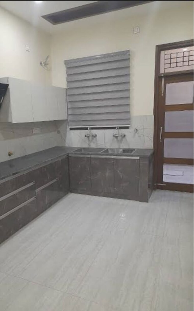 Kitchen, sector 11 6 Bedroom 358 Sq.Yd. Independent House In Sector 11 Faridabad 10336550