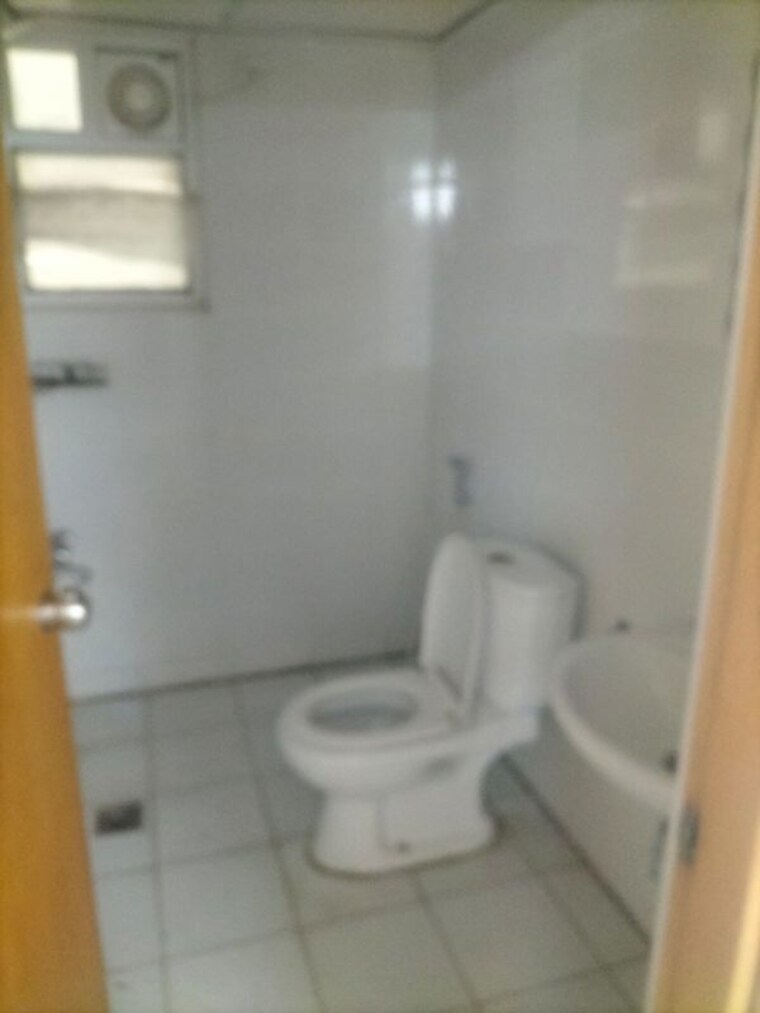 Bathroom, mantri-celestia 2 Bedroom 950 Sq.Ft. Apartment In Gachibowli Hyderabad 10336556