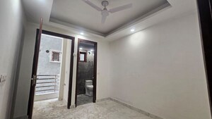 Room in 1 BHK Builder Floor at Saket – for Rent