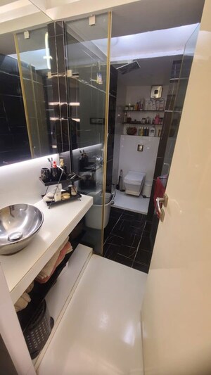 Bathroom in 3 BHK Apartment at Dudhwala Complex Phase 2, Agripada – for Sale