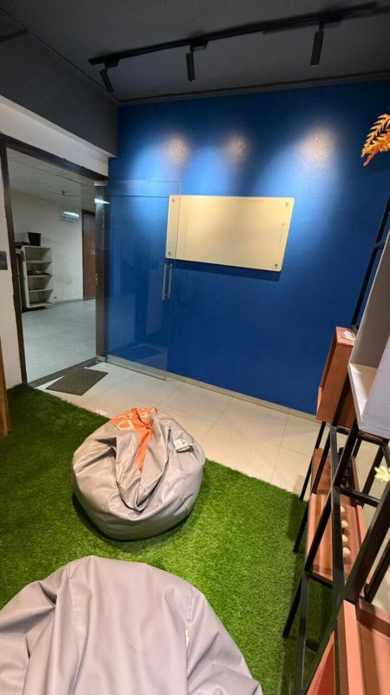 Bedroom, science city Commercial Office Space 1000 Sq.Ft. In Science City Ahmedabad 10336628