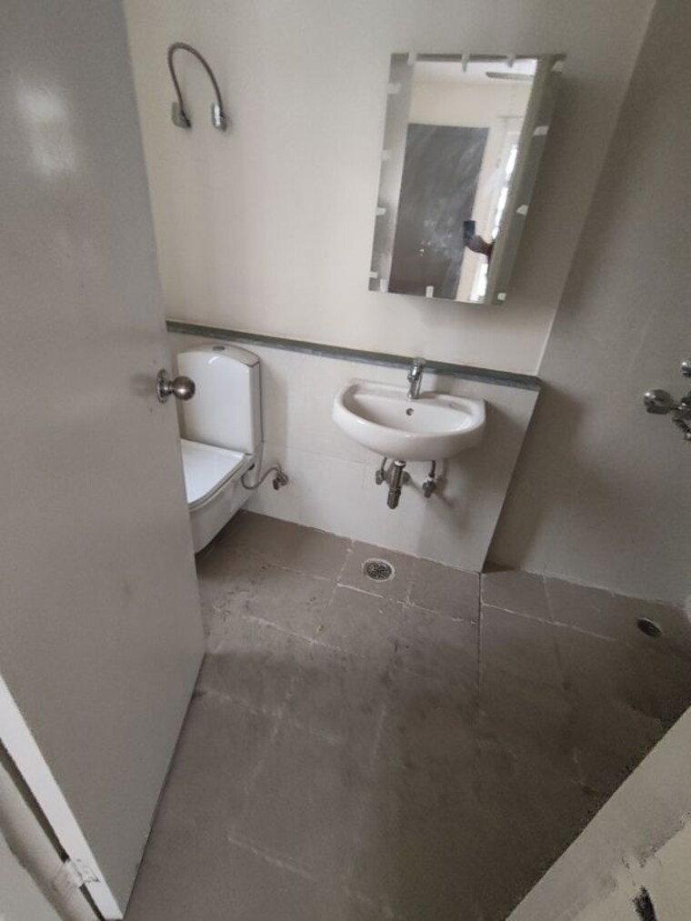 Bathroom, jaypee-greens-kosmos 4 Bedroom 2040 Sq.Ft. Apartment In Sector 134 Noida 10336716