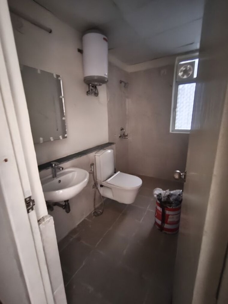 Bathroom, jaypee-greens-kosmos 4 Bedroom 2040 Sq.Ft. Apartment In Sector 134 Noida 10336716