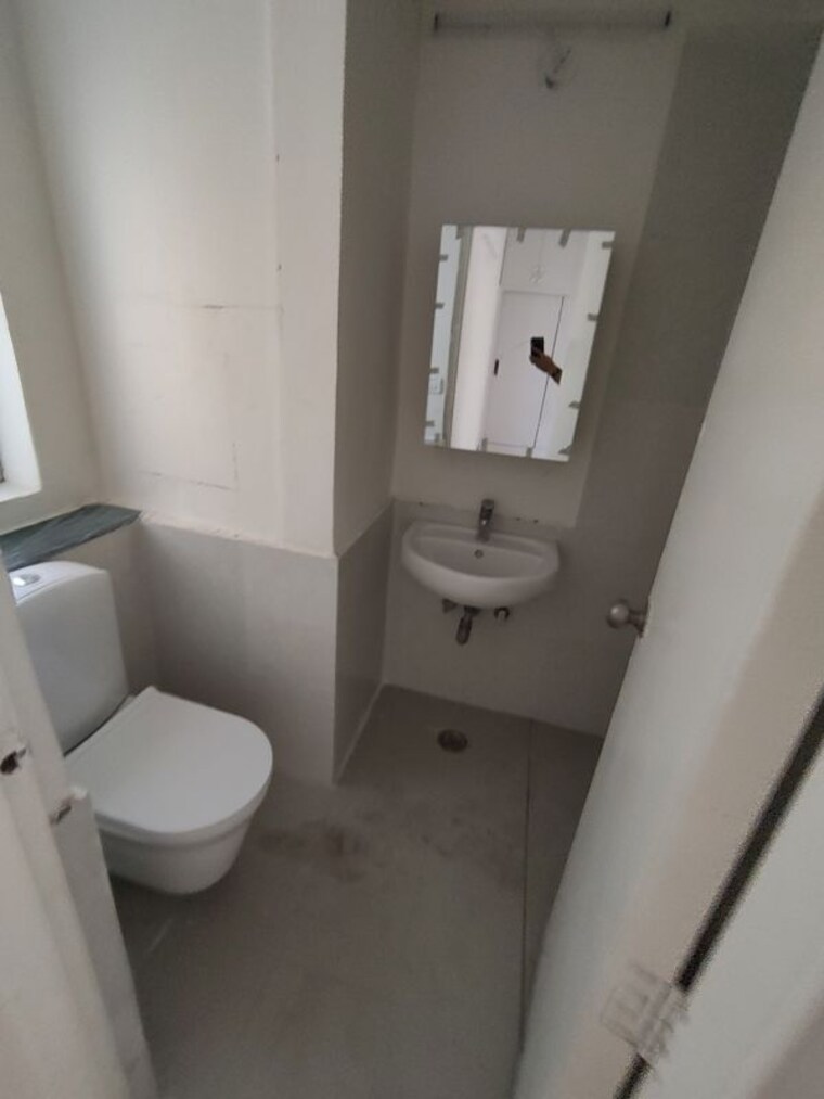 Bathroom, jaypee-greens-kosmos 4 Bedroom 2040 Sq.Ft. Apartment In Sector 134 Noida 10336716