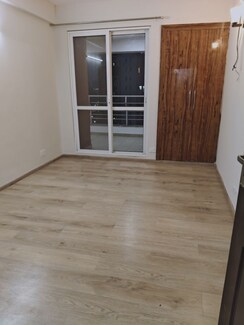 3.5 BHK + Servant Room,Study Room Apartment For Rent in 3C Lotus Panache
