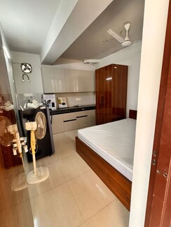 6 BHK + Servant Room Builder Floor For Sale in New Colony