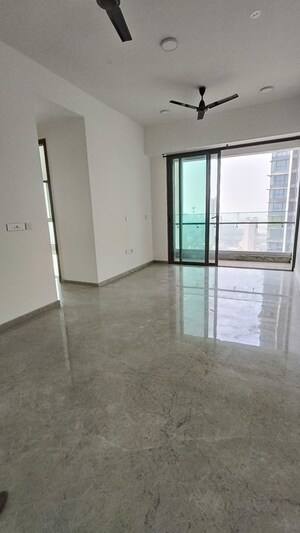 Room in 3 BHK Apartment at Indiabulls Sky Forest, Lower Parel – for Rent