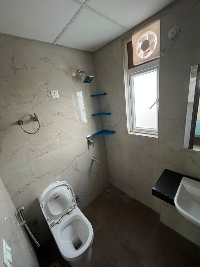 Bathroom, smart-world-gems 3.5 Bedroom 1494 Sq.Ft. Builder Floor In Sector 89 Gurgaon 10336708