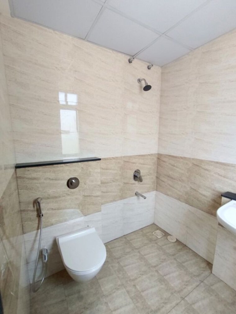 Bathroom, mantra-meraki 3 Bedroom 1400 Sq.Ft. Apartment In Akurdi Pune 10330522