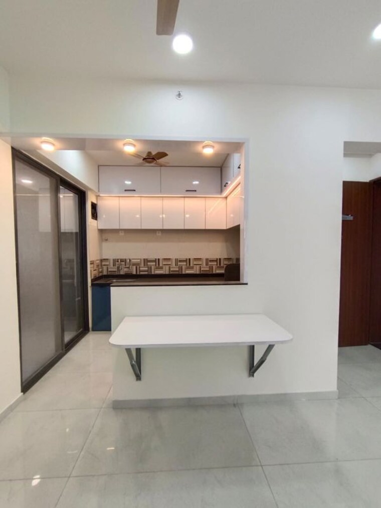 Kitchen, mantra-meraki 3 Bedroom 1400 Sq.Ft. Apartment In Akurdi Pune 10330522
