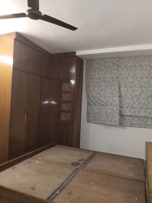 Room in 3 BHK Builder Floor at Sarita Vihar – for Rent