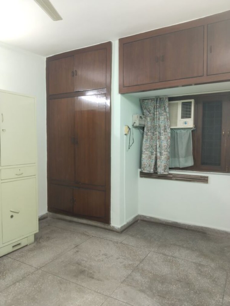 Room, sarita vihar 3 Bedroom 1750 Sq.Ft. Builder Floor In Sarita Vihar Delhi 10332148