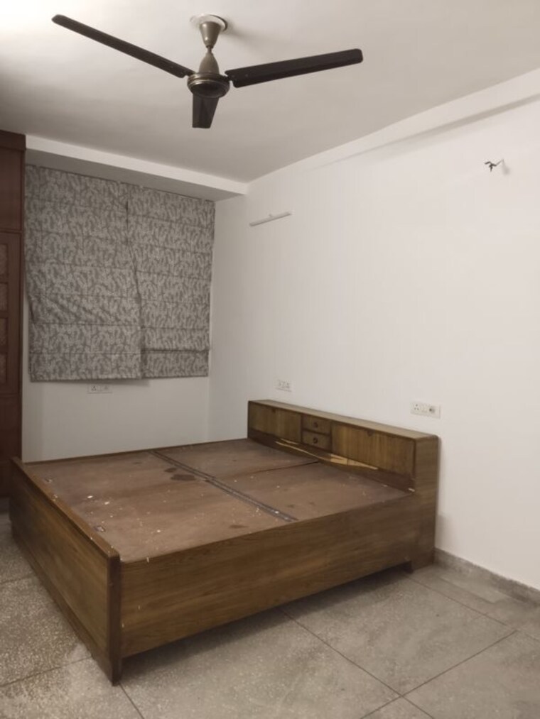 Room, sarita vihar 3 Bedroom 1750 Sq.Ft. Builder Floor In Sarita Vihar Delhi 10332148