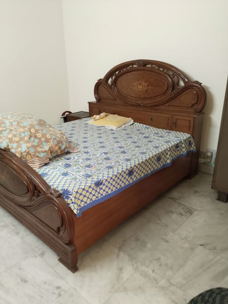 Bedroom, sarita vihar 4 Bedroom 2250 Sq.Ft. Builder Floor In Sarita Vihar Delhi 10329684