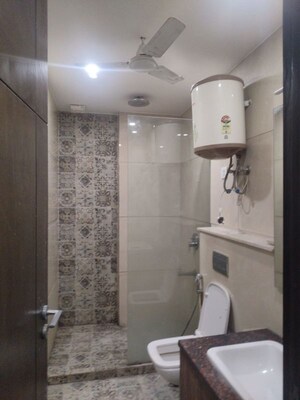 Bathroom in 2.5 BHK Builder Floor at Ansal Sushant Lok I, Sector 43 – for Rent