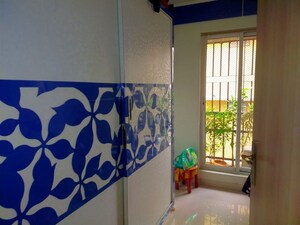 Bedroom in 2 BHK Apartment at Arco Arcade, Vile Parle East – for Rent