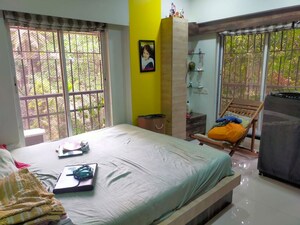 Bedroom in 2 BHK Apartment at Arco Arcade, Vile Parle East – for Rent