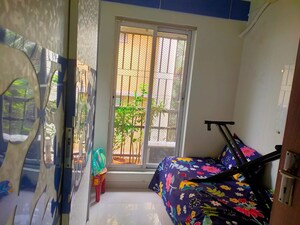 Bedroom in 2 BHK Apartment at Arco Arcade, Vile Parle East – for Rent