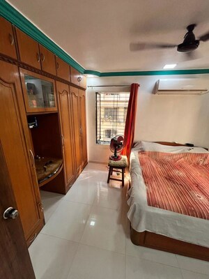 Bedroom in 2 BHK Apartment at Dahisar West – for Sale
