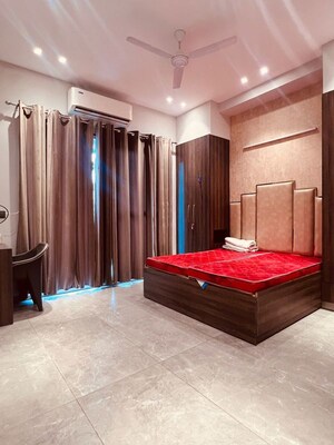 3 BHK Builder Floor For Rent in Ansal API Vyapar Kendra, Sector 43