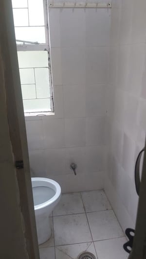 Bathroom in 2.5 BHK Apartment at Mayur Vihar – for Sale