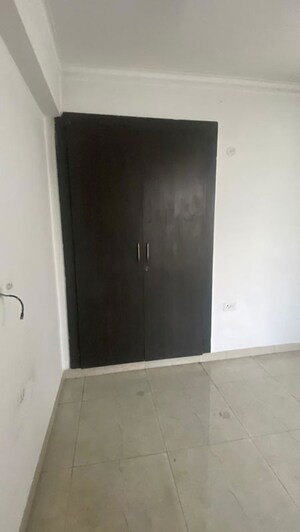 Furnished Amenities in 3.5 BHK Apartment at SDS NRI Residency Omega II, Omega Ii Greater Noida – for Rent