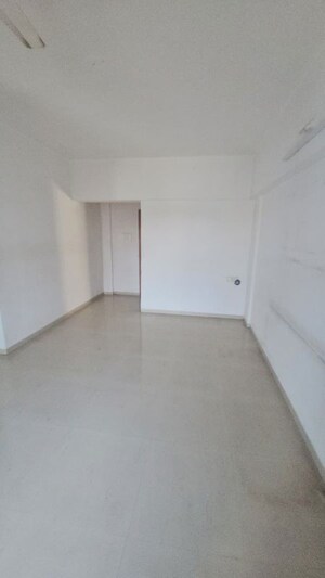 Room in 3 BHK Apartment at Ovhal Spring, Pimple Nilakh – for Rent