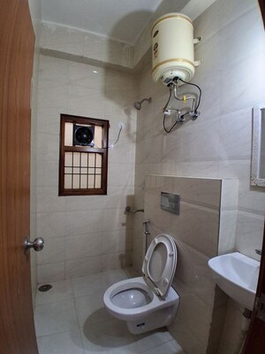 Bathroom in 3 BHK Builder Floor at DLF Garden Villas, Sector 43 – for Rent