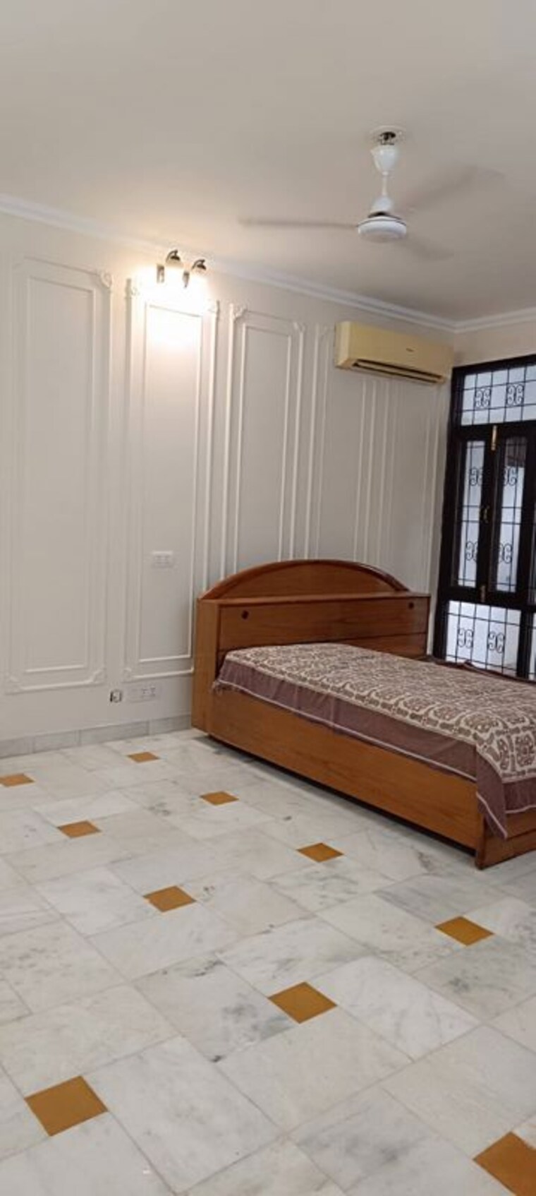 Bedroom, greater kailash ii 3 Bedroom 250 Sq.Yd. Builder Floor In Greater Kailash ii Delhi 10336861