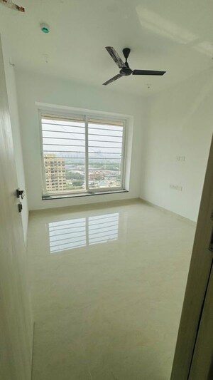 Room in 2 BHK Apartment at Sukhwani CHS, Pimpri – for Rent