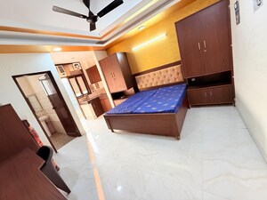 Living Room in 1 RK Builder Floor at Dlf City Phase 3 – for Rent