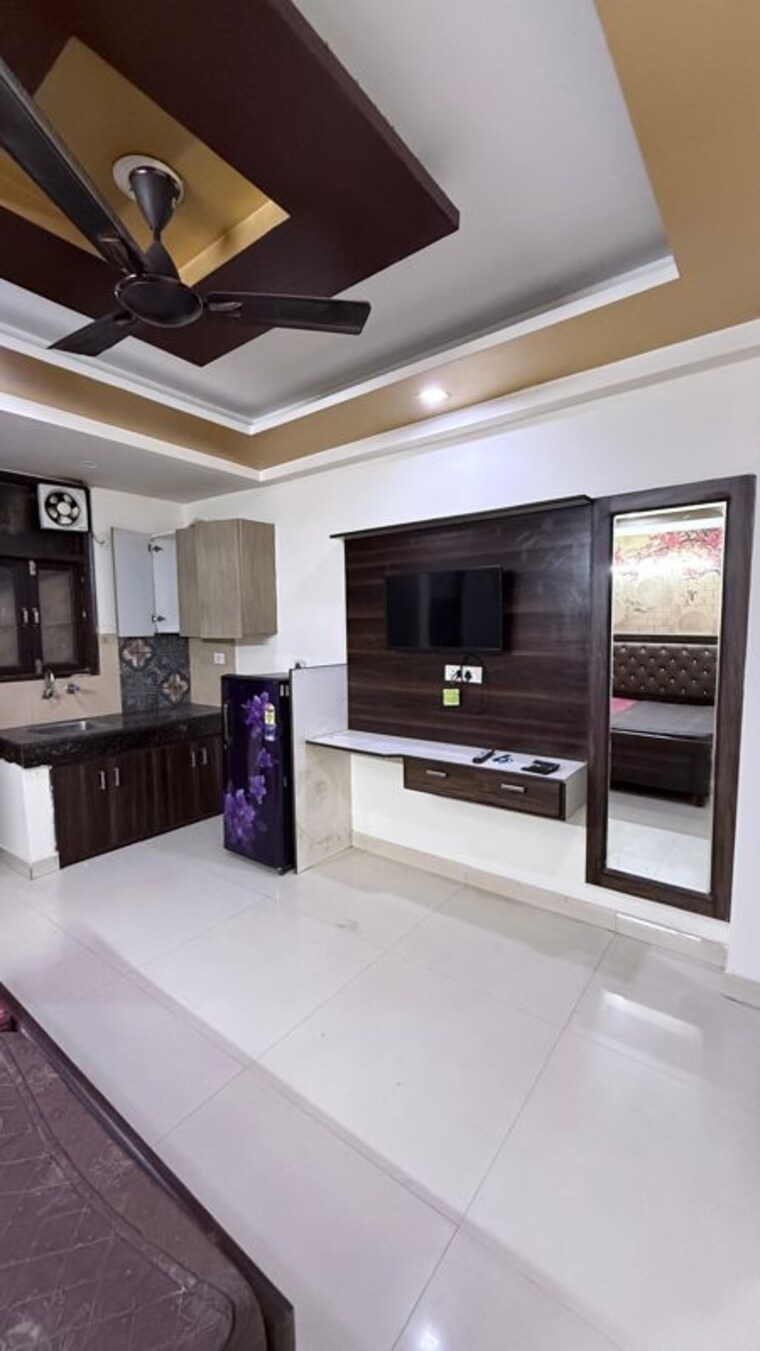  Parking, dlf city phase 3 1 RK 410 Sq.Ft. Builder Floor In Dlf City Phase 3 Gurgaon 10336885