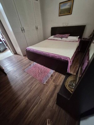 Bedroom in 3 BHK Apartment at Crestwood Apartment, Sector 47 – for Rent