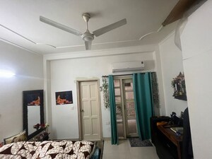 Living Room in 1 BHK Independent House at Dlf City Phase 3 – for Rent