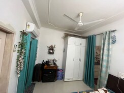 1 BHK + Store Room Independent House For Rent in DLF City Phase 3
