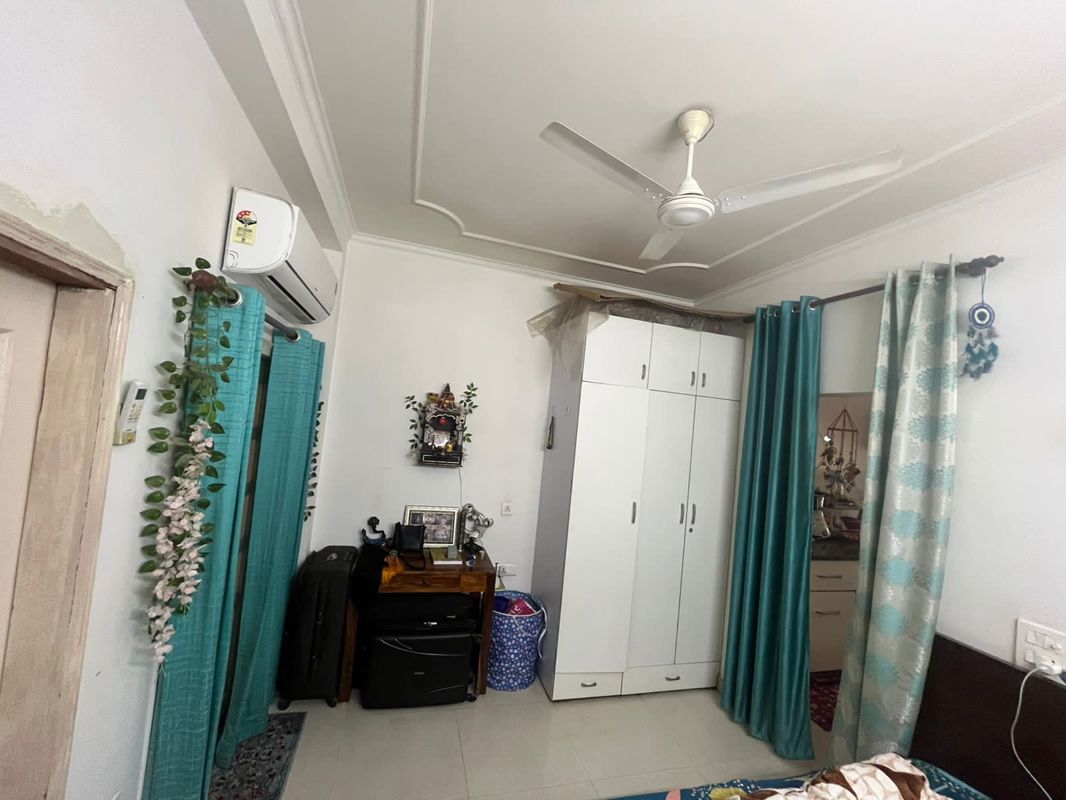 1 BHK + Store Room Independent House For Rent in DLF City Phase 3
