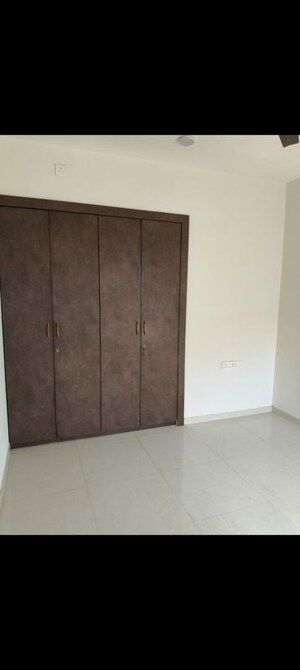 Room in 2 BHK Apartment at Runwal Eirene, Balkum Pada – for Sale