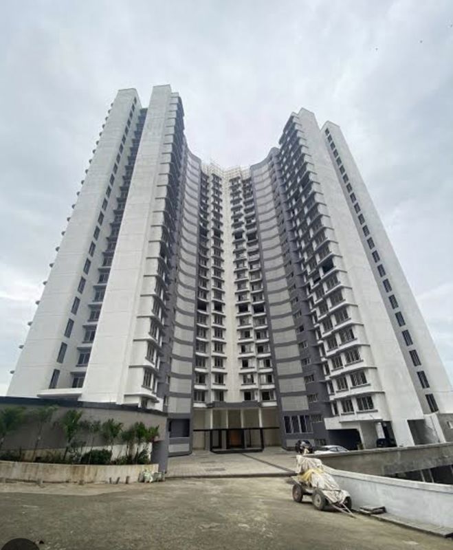 1 BHK + Store Room Apartment For Sale in Rizvi Cedar