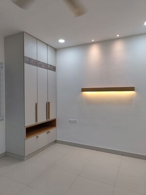 Room in 3 BHK Apartment at Greenmark Mayfair Apartments, Tellapur – for Rent