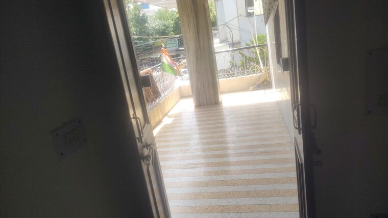 Balcony, safdarjung enclave 4 Bedroom 500 Sq.Yd. Builder Floor In Safdarjung Enclave Delhi 10337054