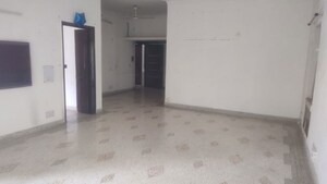 Room in 4 BHK Builder Floor at Safdarjung Enclave – for Rent