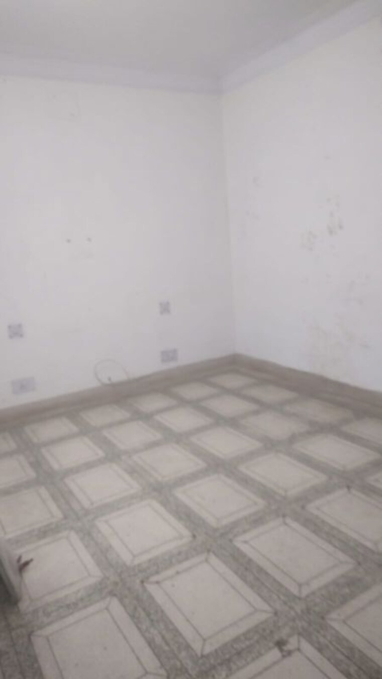 Room, safdarjung enclave 4 Bedroom 500 Sq.Yd. Builder Floor In Safdarjung Enclave Delhi 10337054