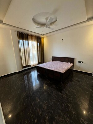 2 BHK Builder Floor For Rent in Aerocity