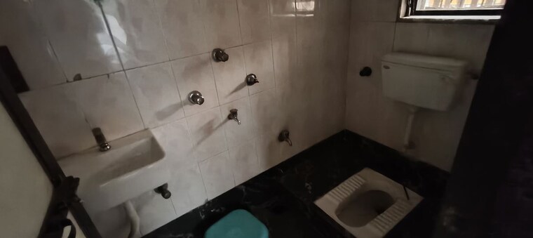 Bathroom, sector 10 sanpada 2 Bedroom 1175 Sq.Ft. Apartment In Sector 10 Sanpada Navi Mumbai 10337063