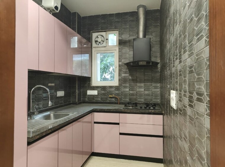 Kitchen, saket 3 Bedroom 125 Sq.Yd. Builder Floor In Saket Delhi 10337068