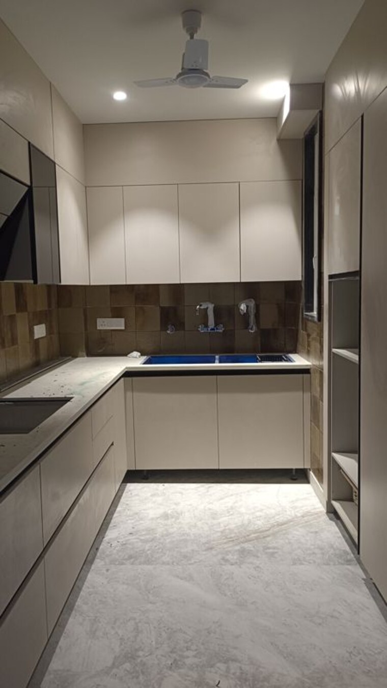 Kitchen, new rajinder nagar 3 Bedroom 1810 Sq.Ft. Builder Floor In New Rajinder Nagar Delhi 10337076