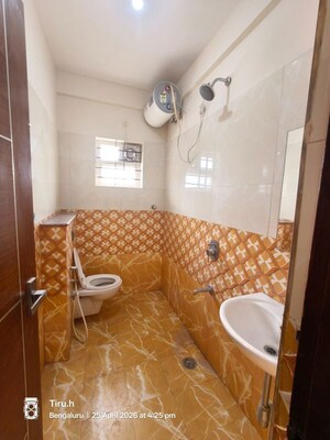 Bathroom in 1 BHK Builder Floor at Hsr Layout Sector 2 – for Rent